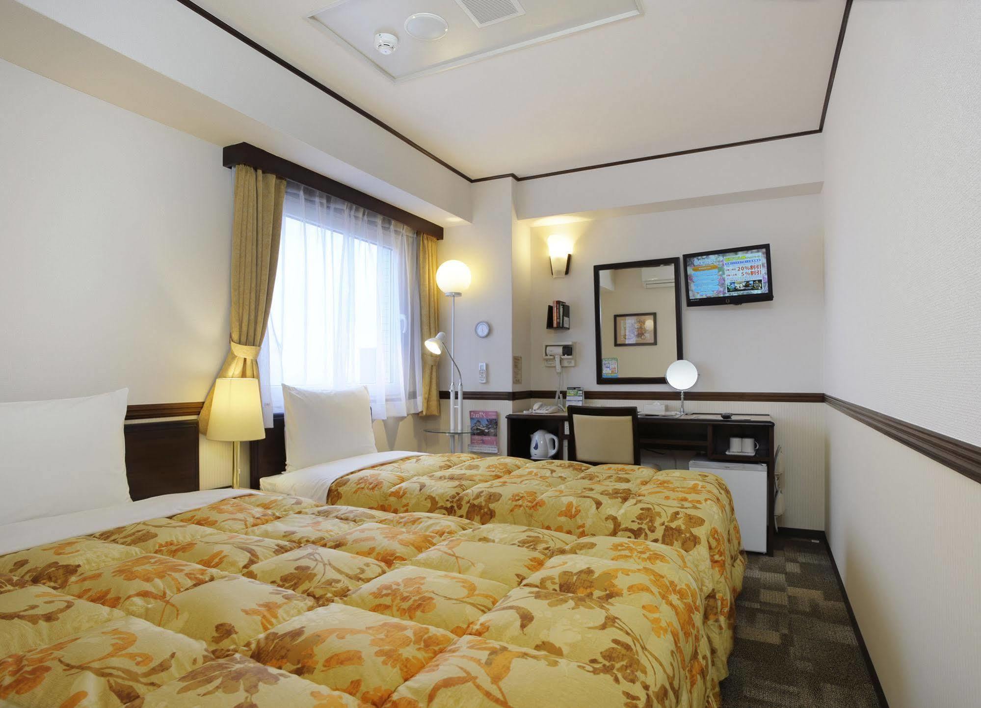 Toyoko Inn Aizuwakamatsu Ekimae Exterior photo