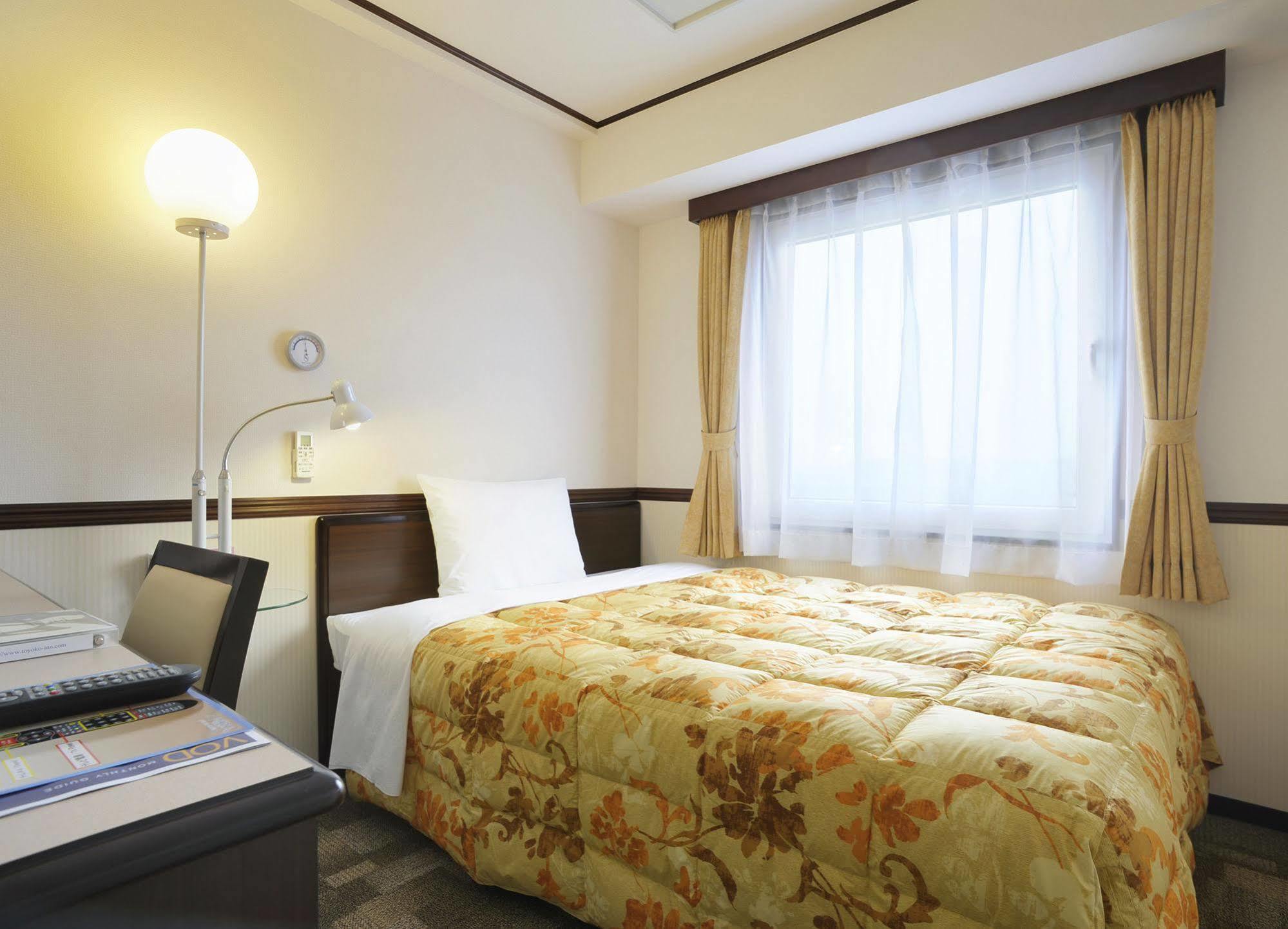 Toyoko Inn Aizuwakamatsu Ekimae Exterior photo