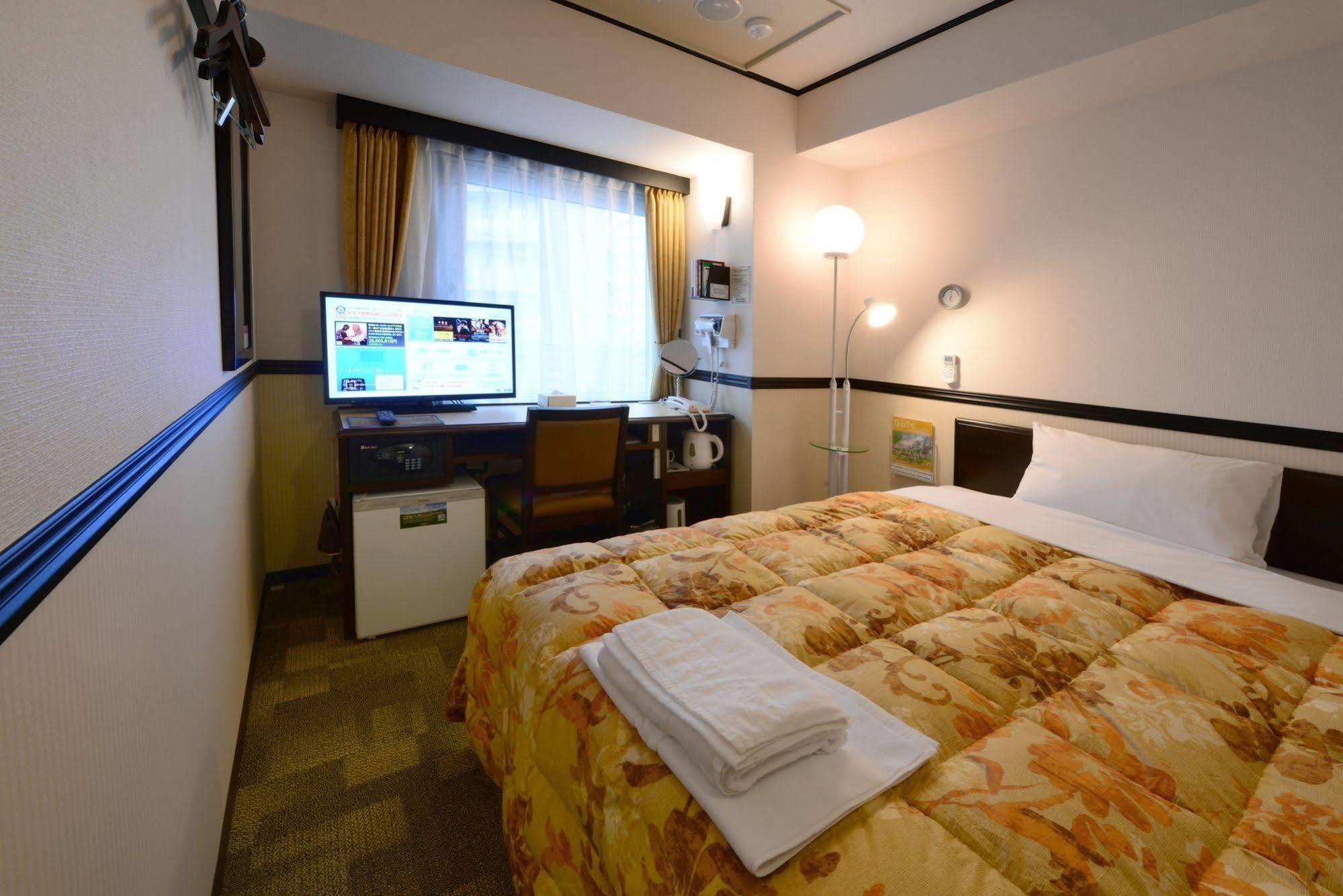 Toyoko Inn Aizuwakamatsu Ekimae Exterior photo
